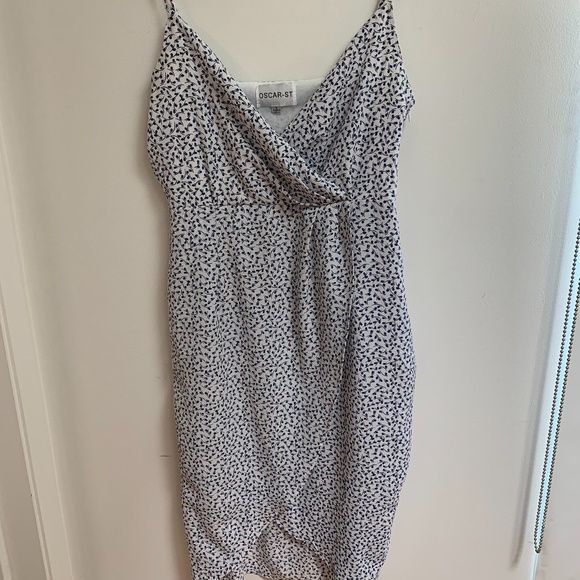 Blue and white patterned dress - Picture 1 of 3